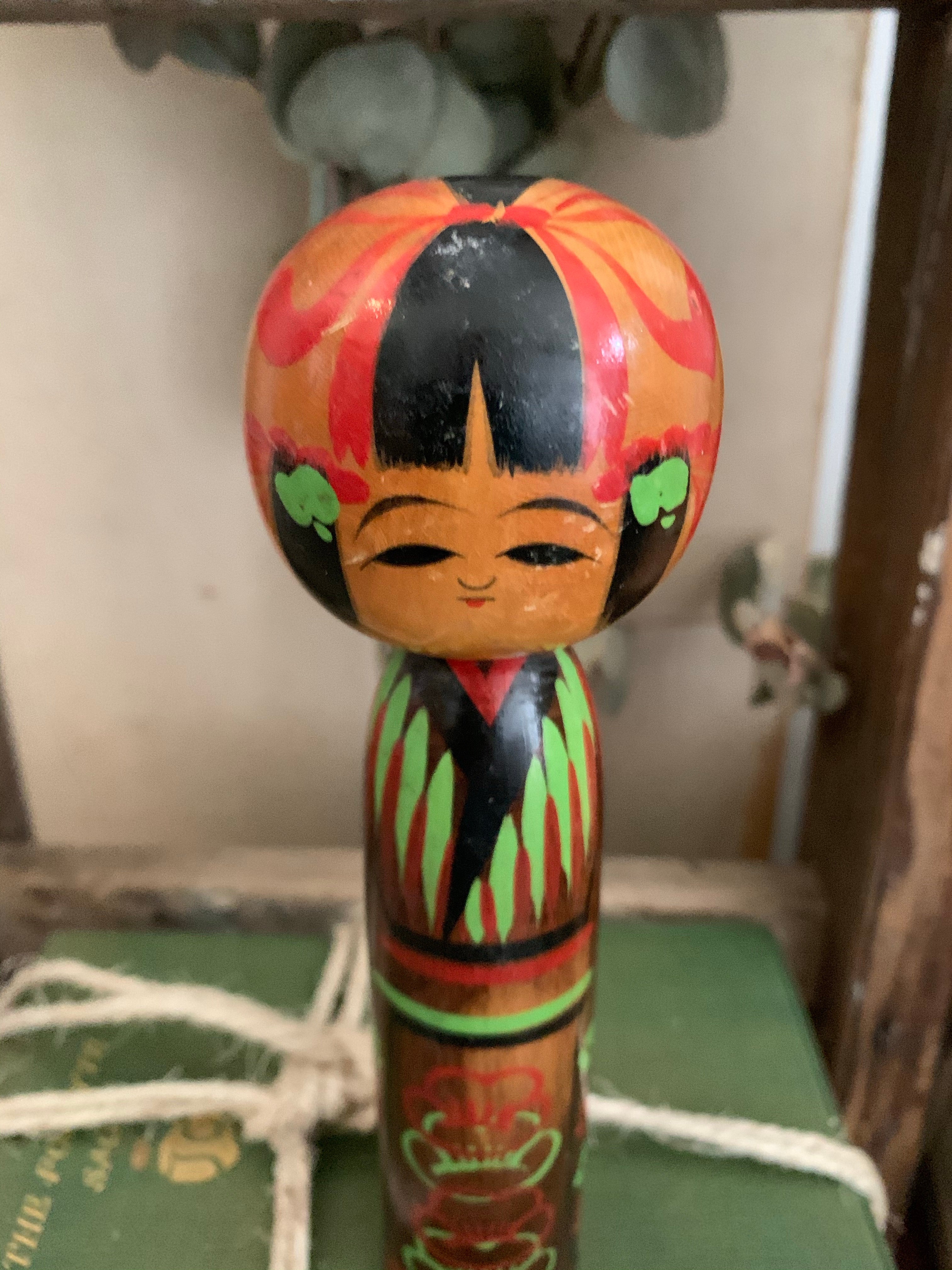 Small Vintage Japanese Kokeshi Doll 1
