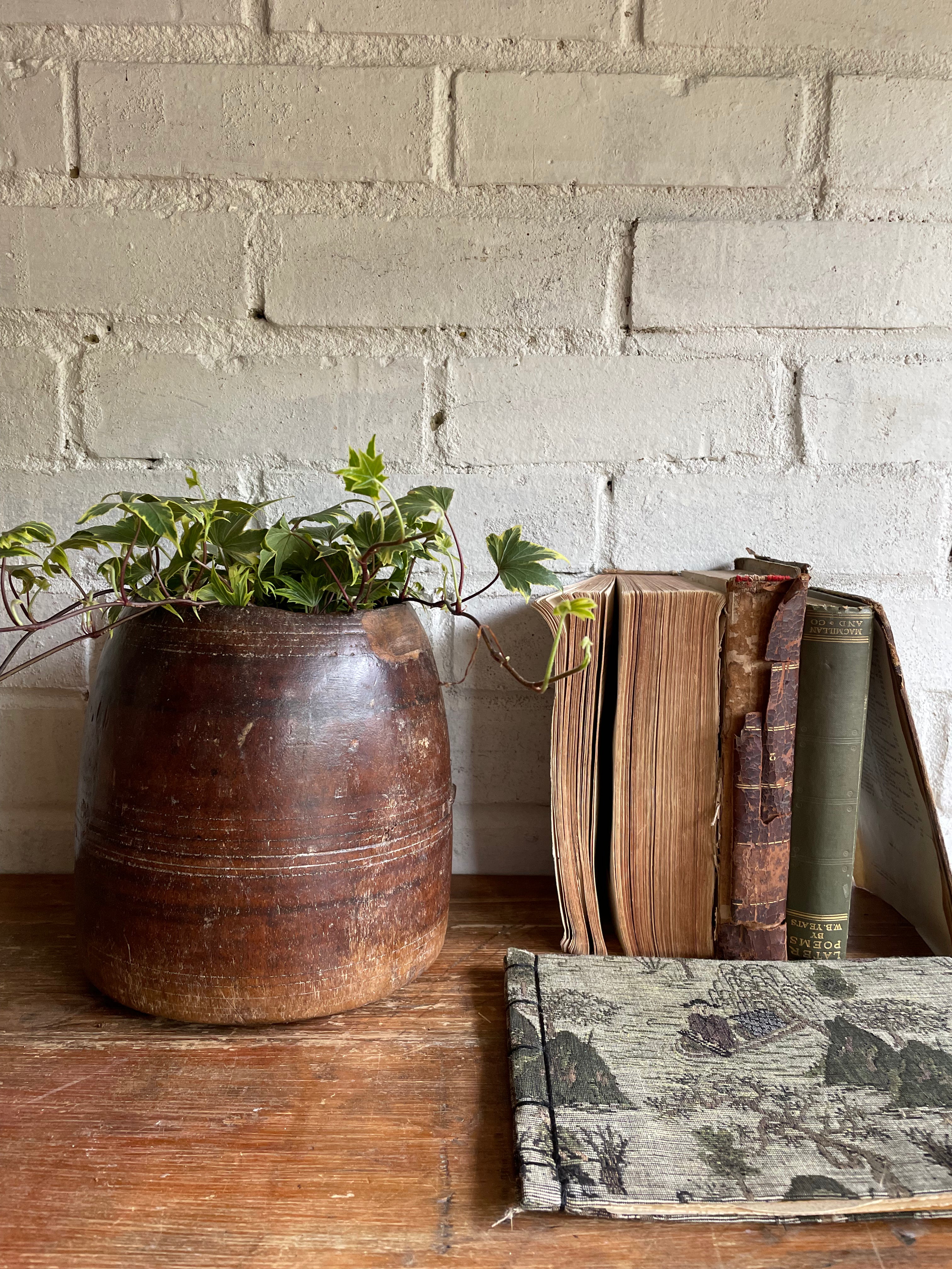 19th Century Hand-Carved Wood Grain Measure Pot