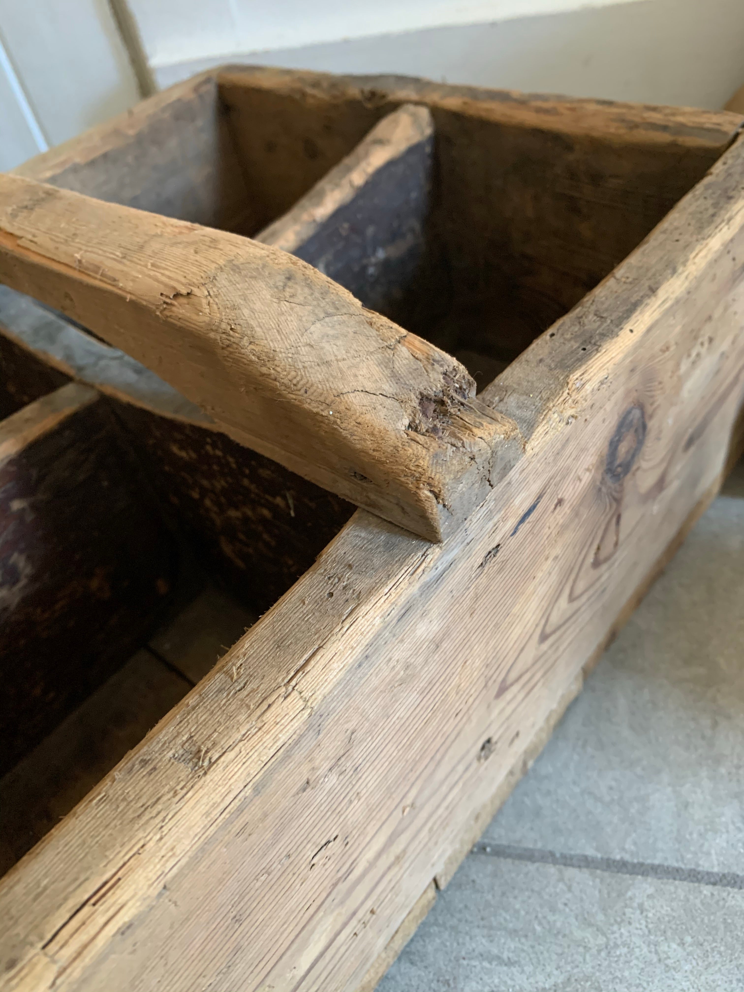 Vintage Caddy for tools or cutlery