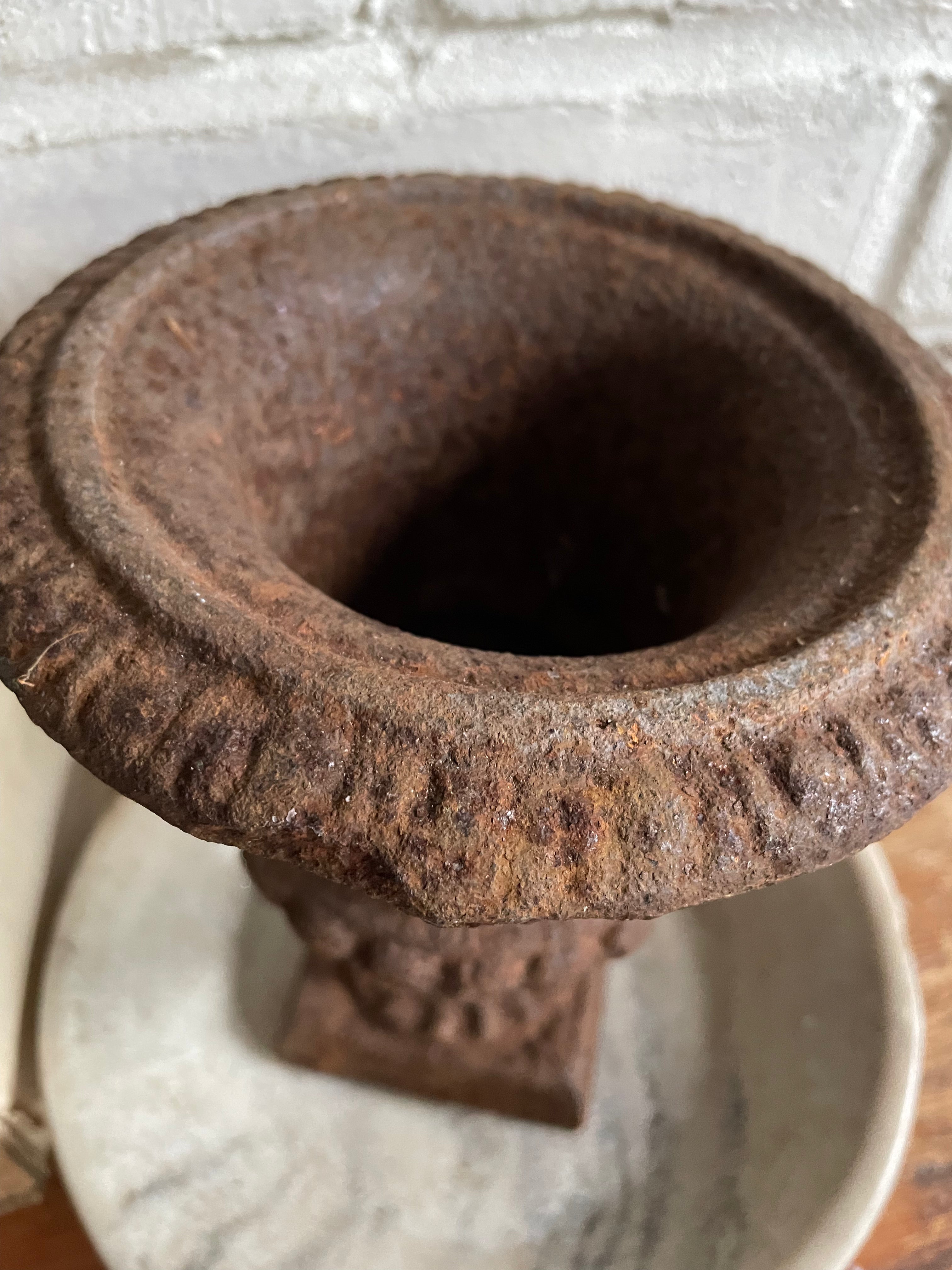 Medium Iron Urn
