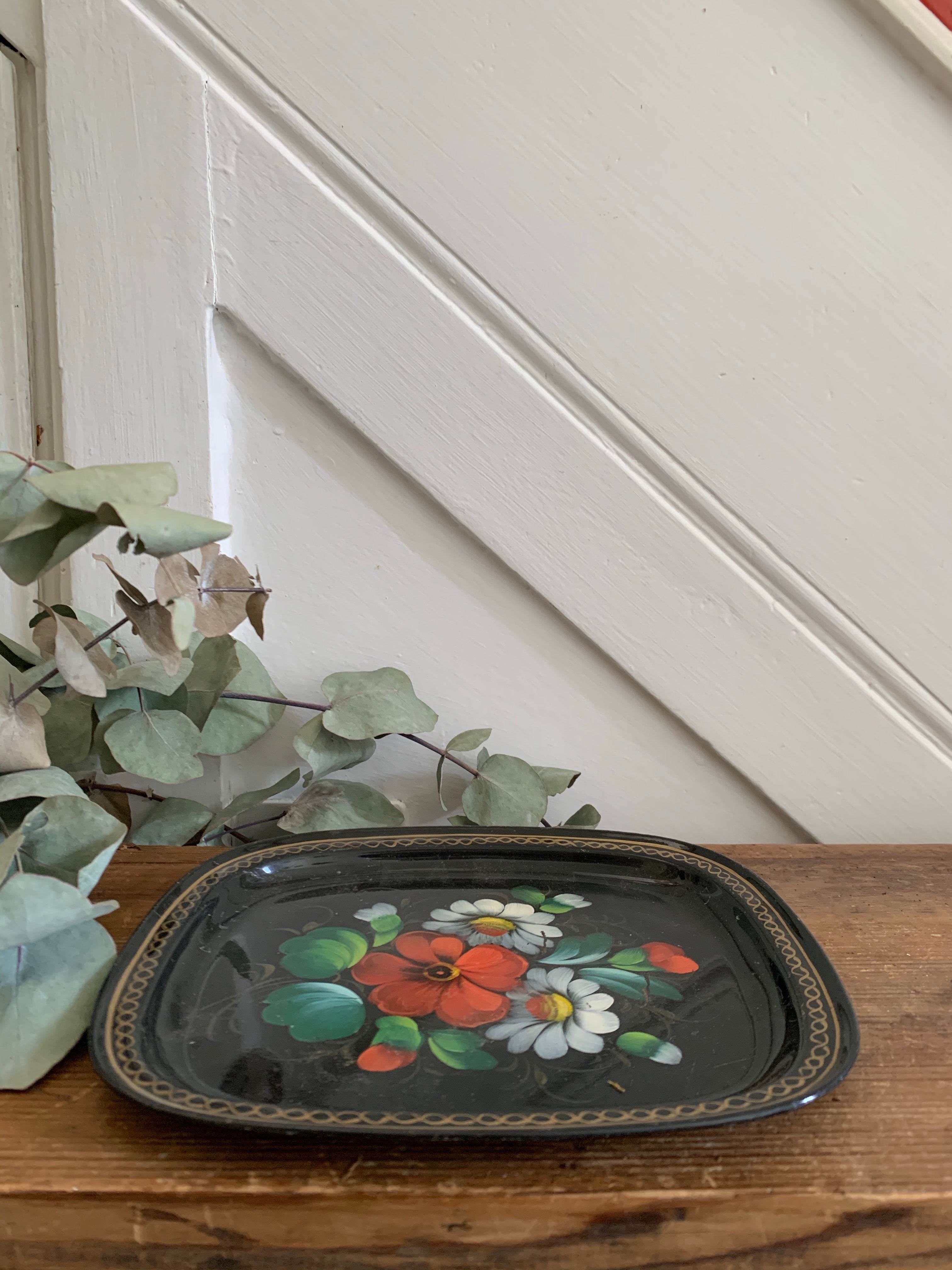 Teeny Floral Enamel Tray