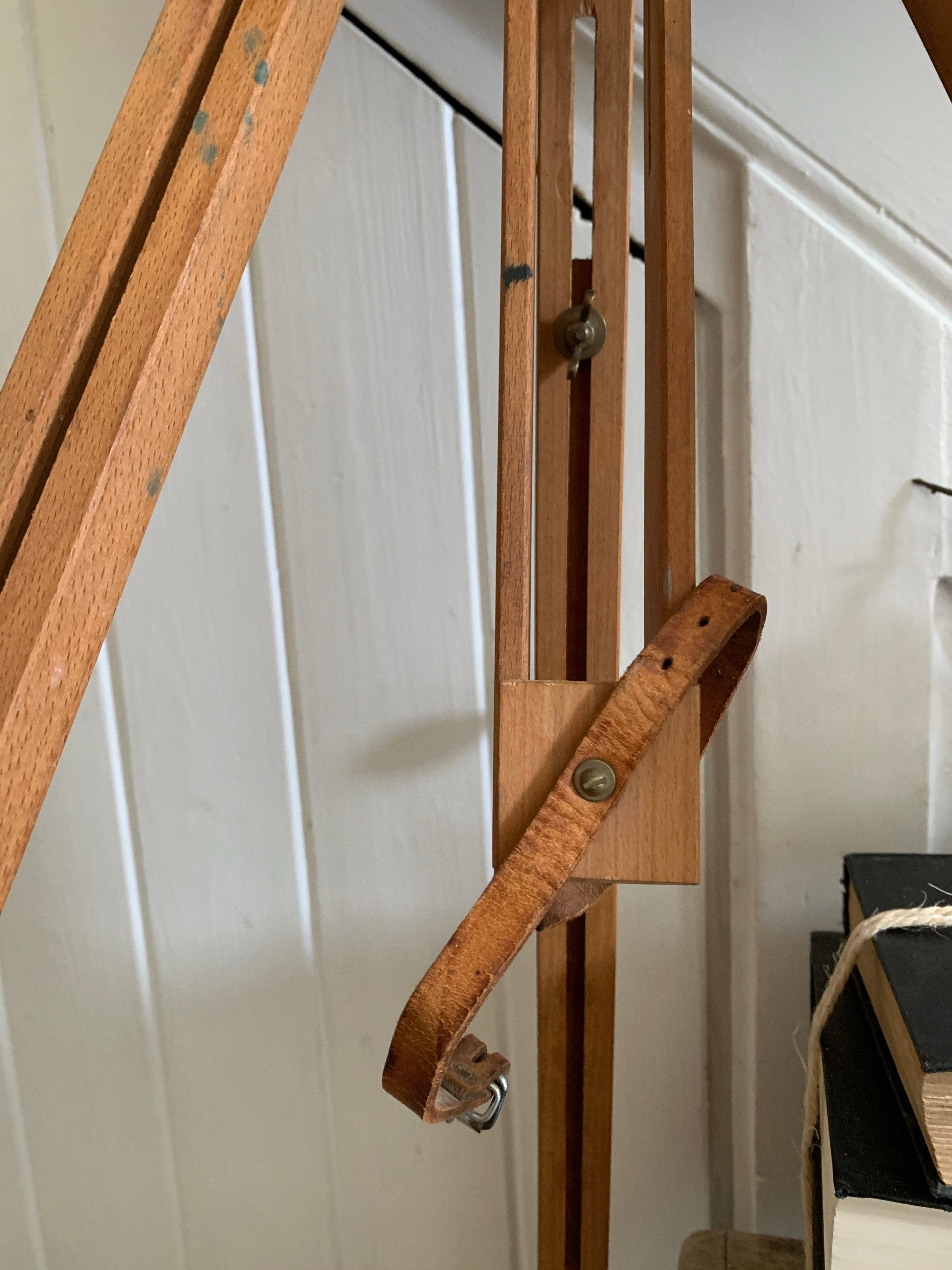 French Wooden Telescopic Easel