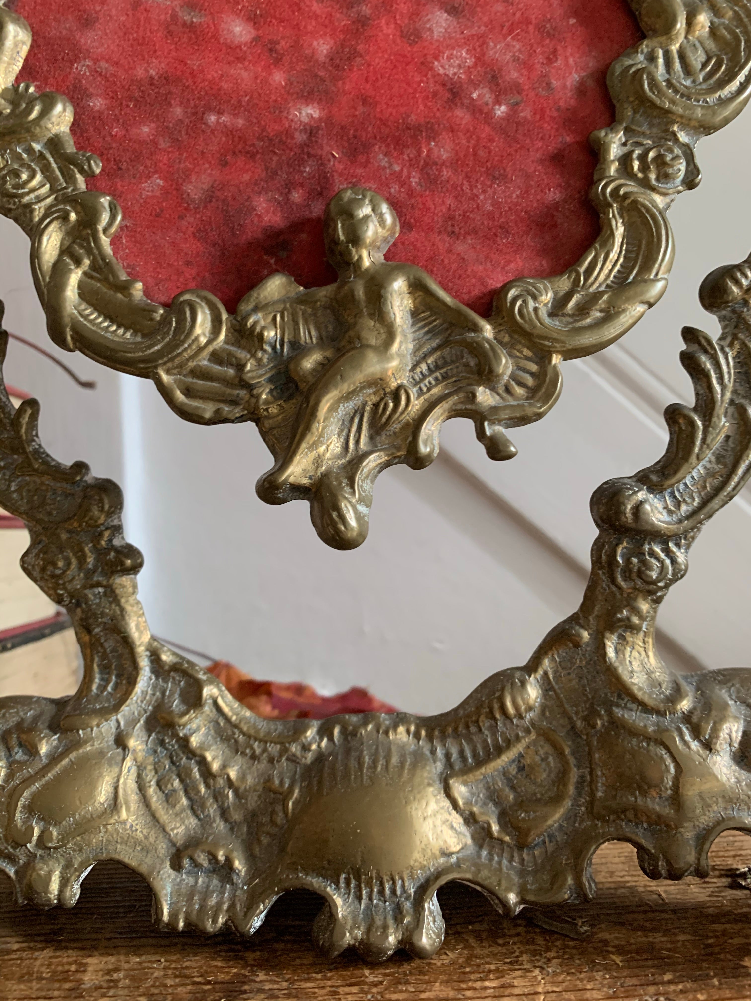 Antique Gilt Table Top Swivel Frame