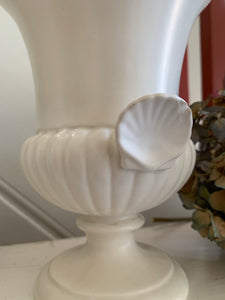 Classical Wedgwood Etruria & Barlaston Porcelain Urn