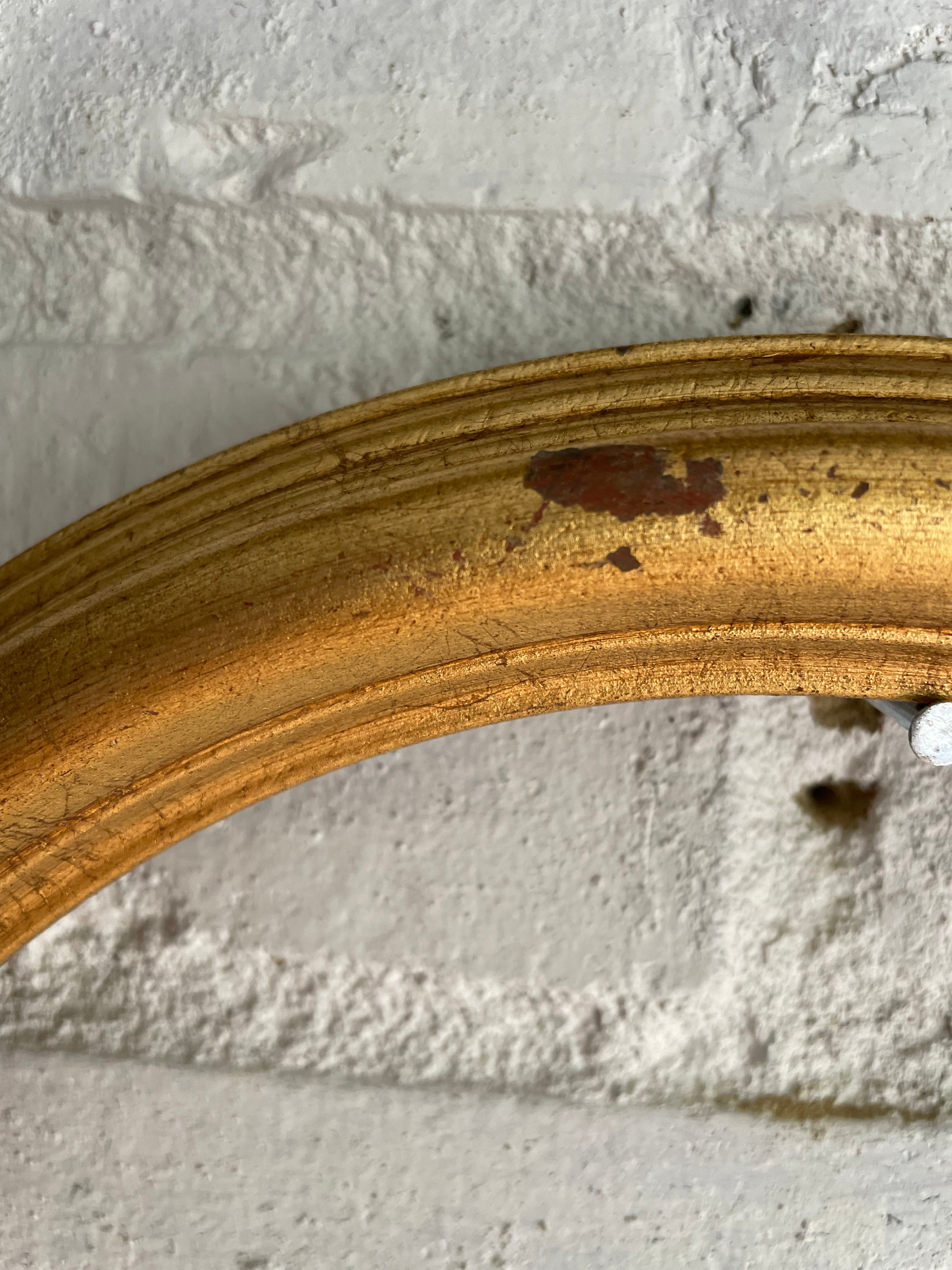 Small Round Gilt Frame