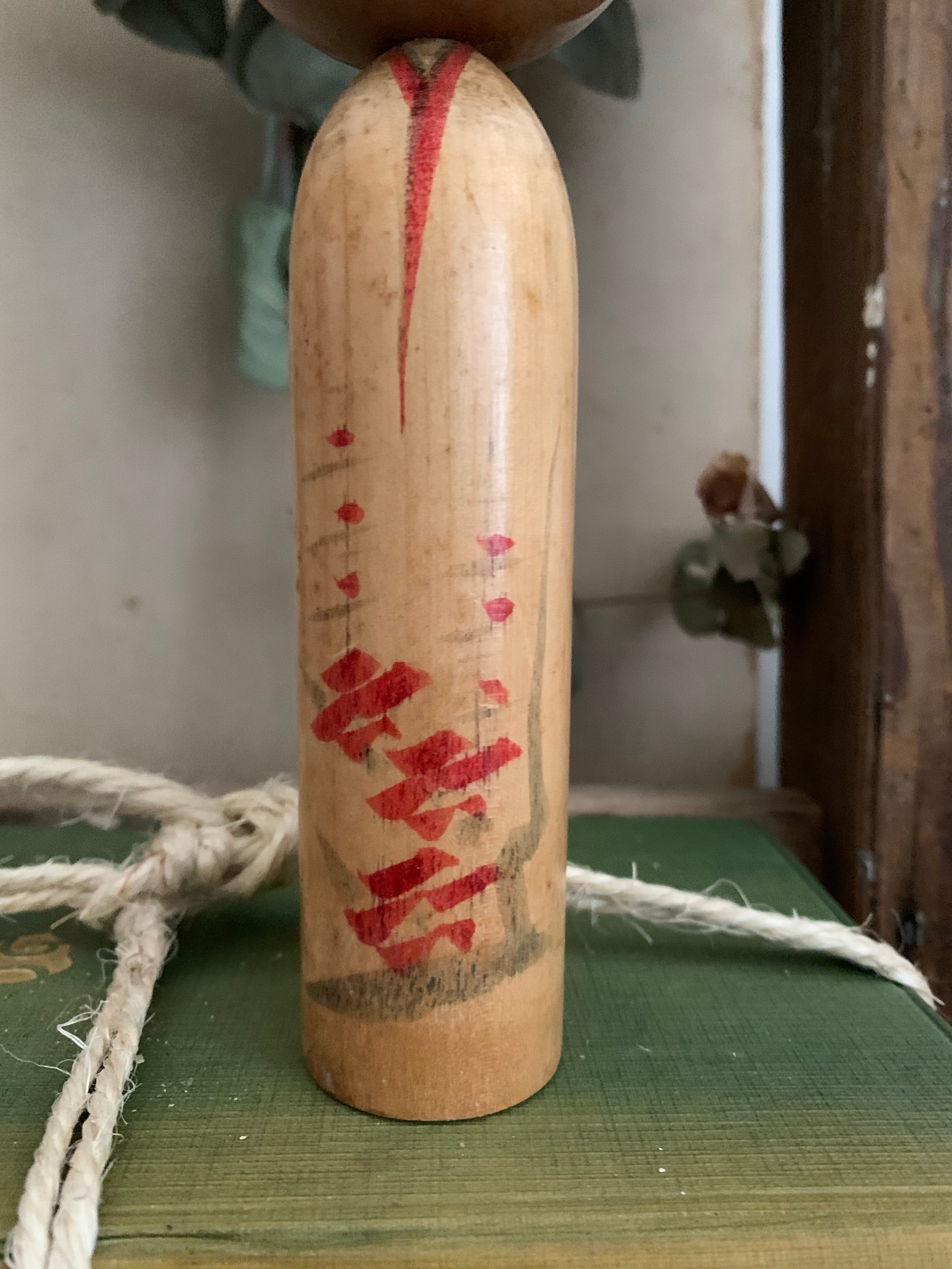 Small Vintage Japanese Kokeshi Doll 4
