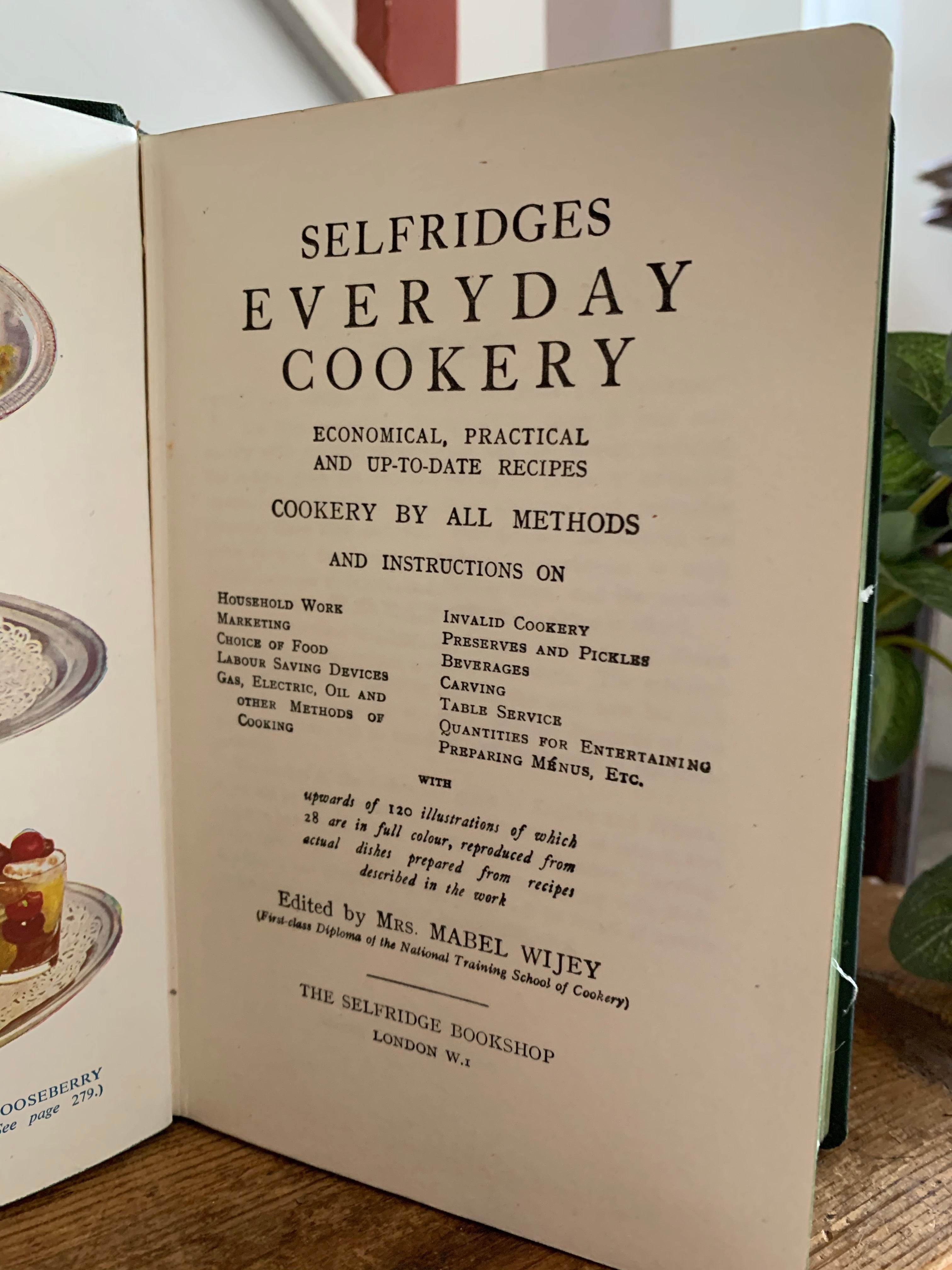 Vintage Selfridges Everyday Cookery Book