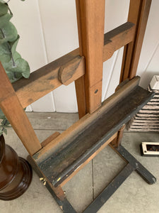 Floor-Standing Vintage Easel
