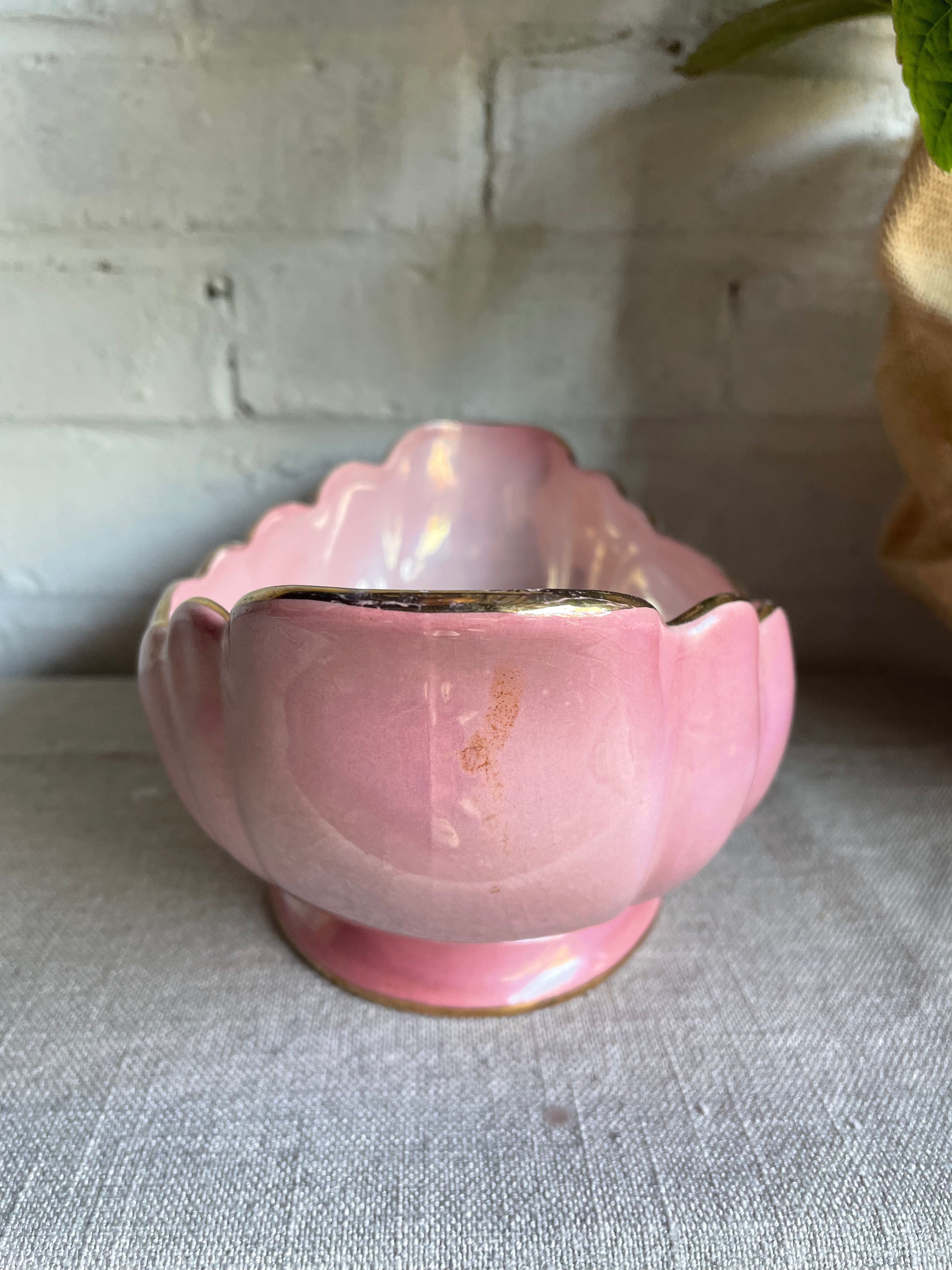 “Shell” Pink Ceramic Vase