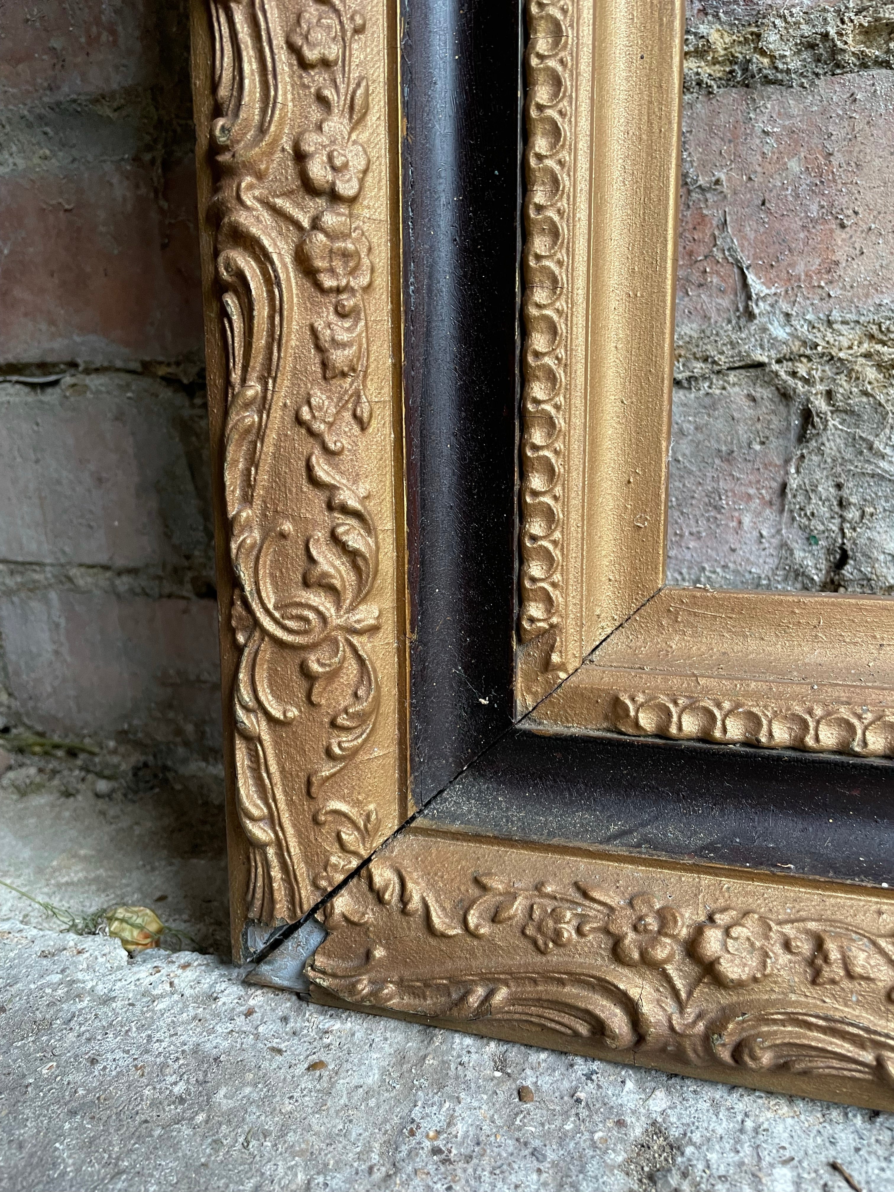 Large Decorative Wood & Gilt Frame