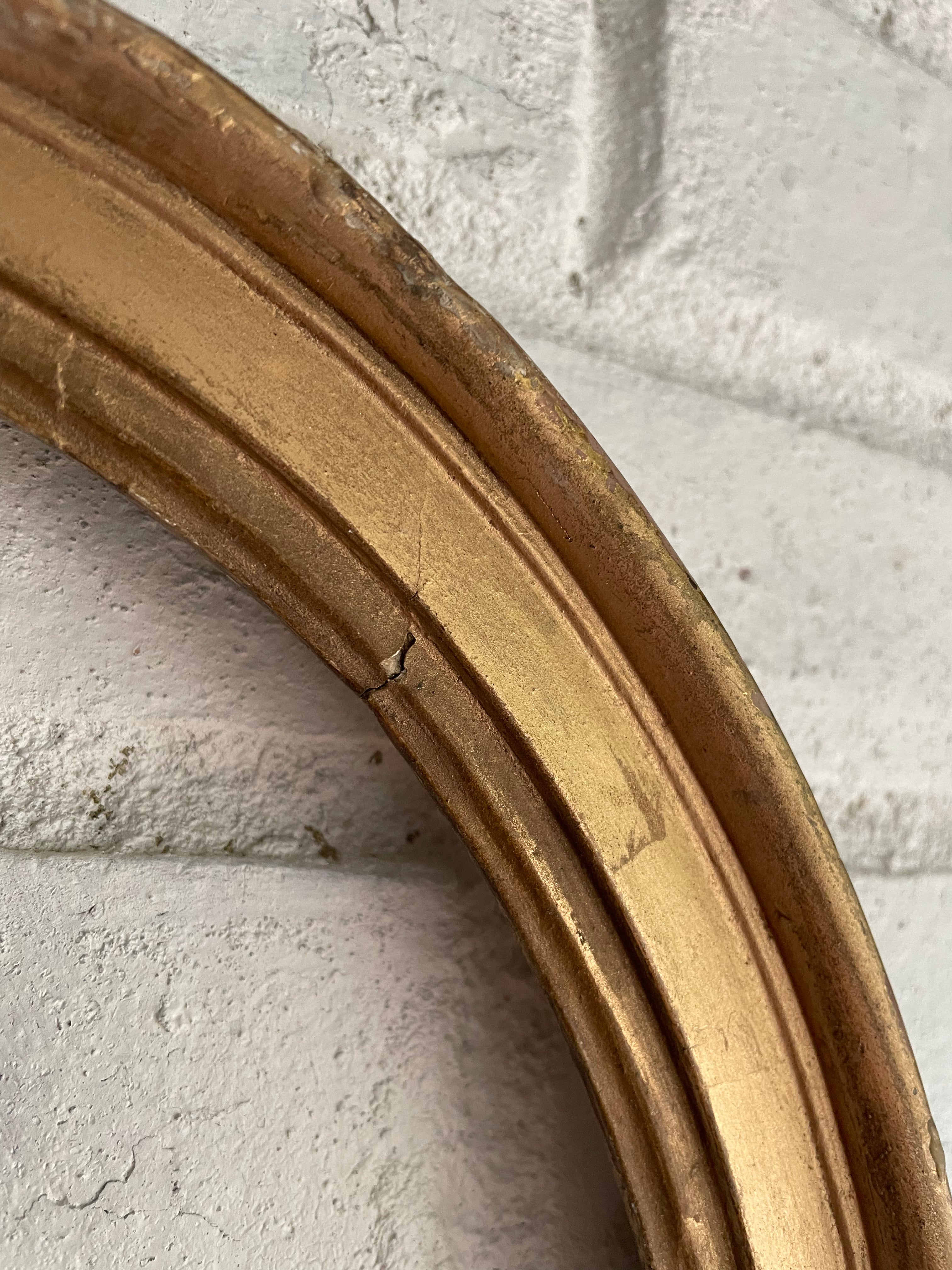 Small Oval Gilt Frame