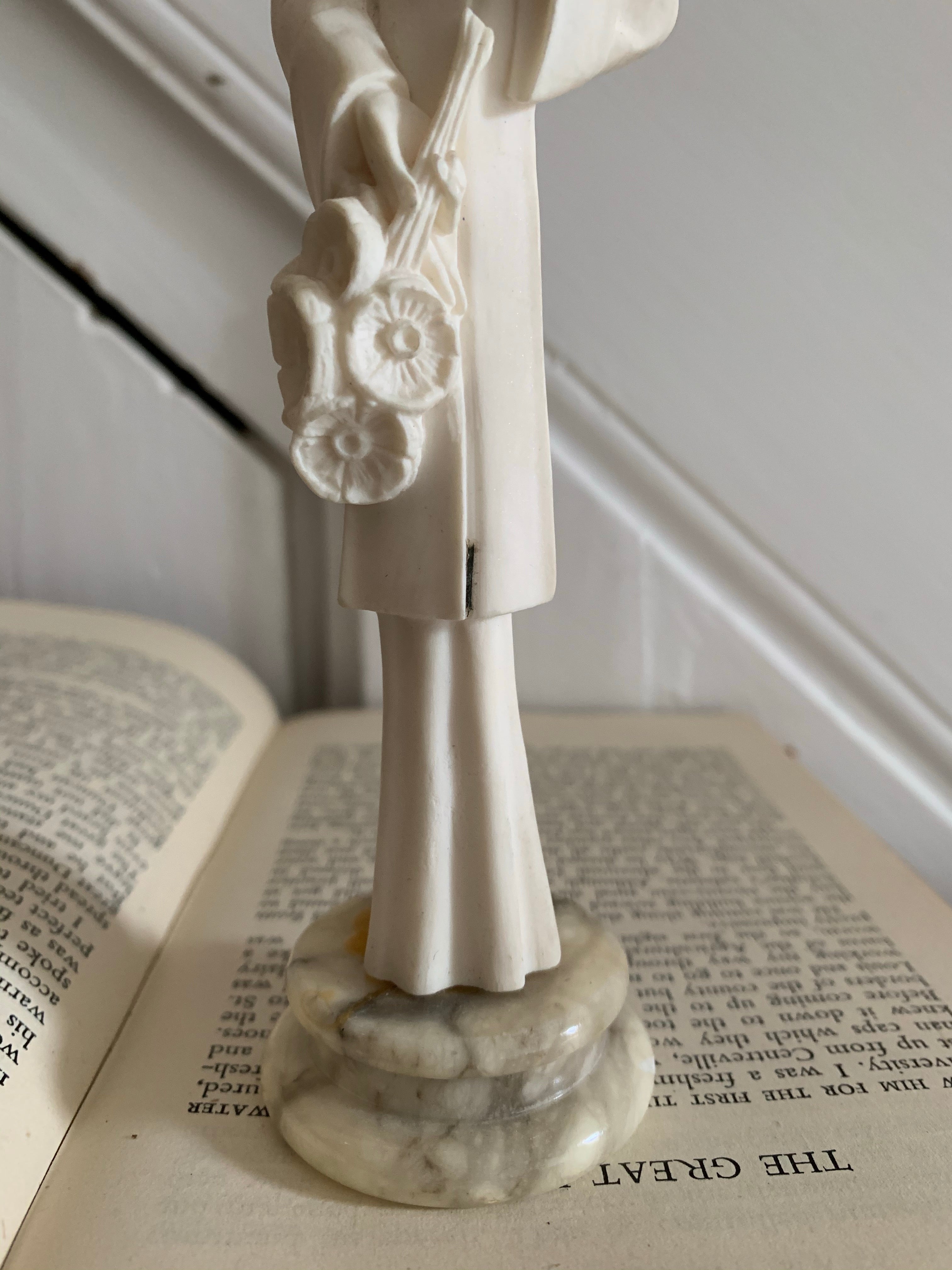 Small Porcelain Figurine of Chinese Lady with Fan