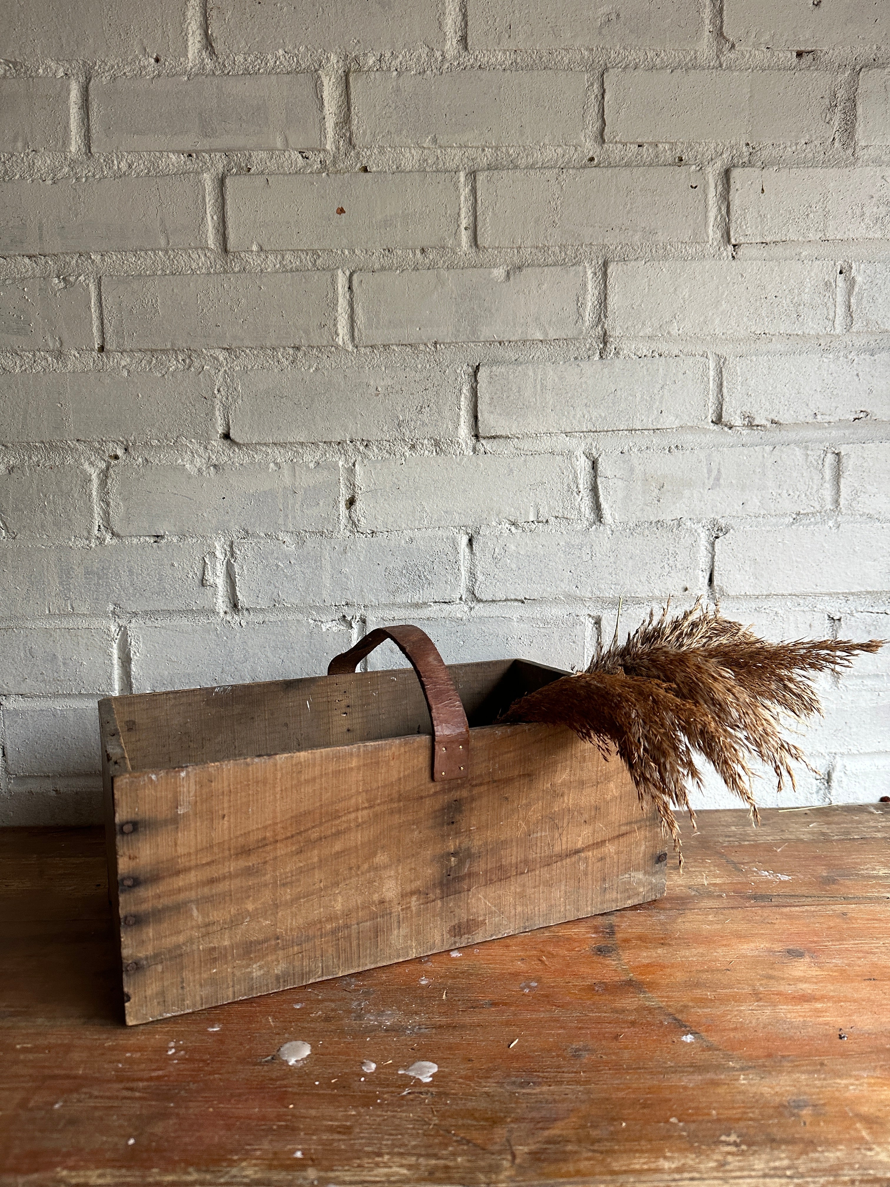 Wooden Trug with Leather Handle