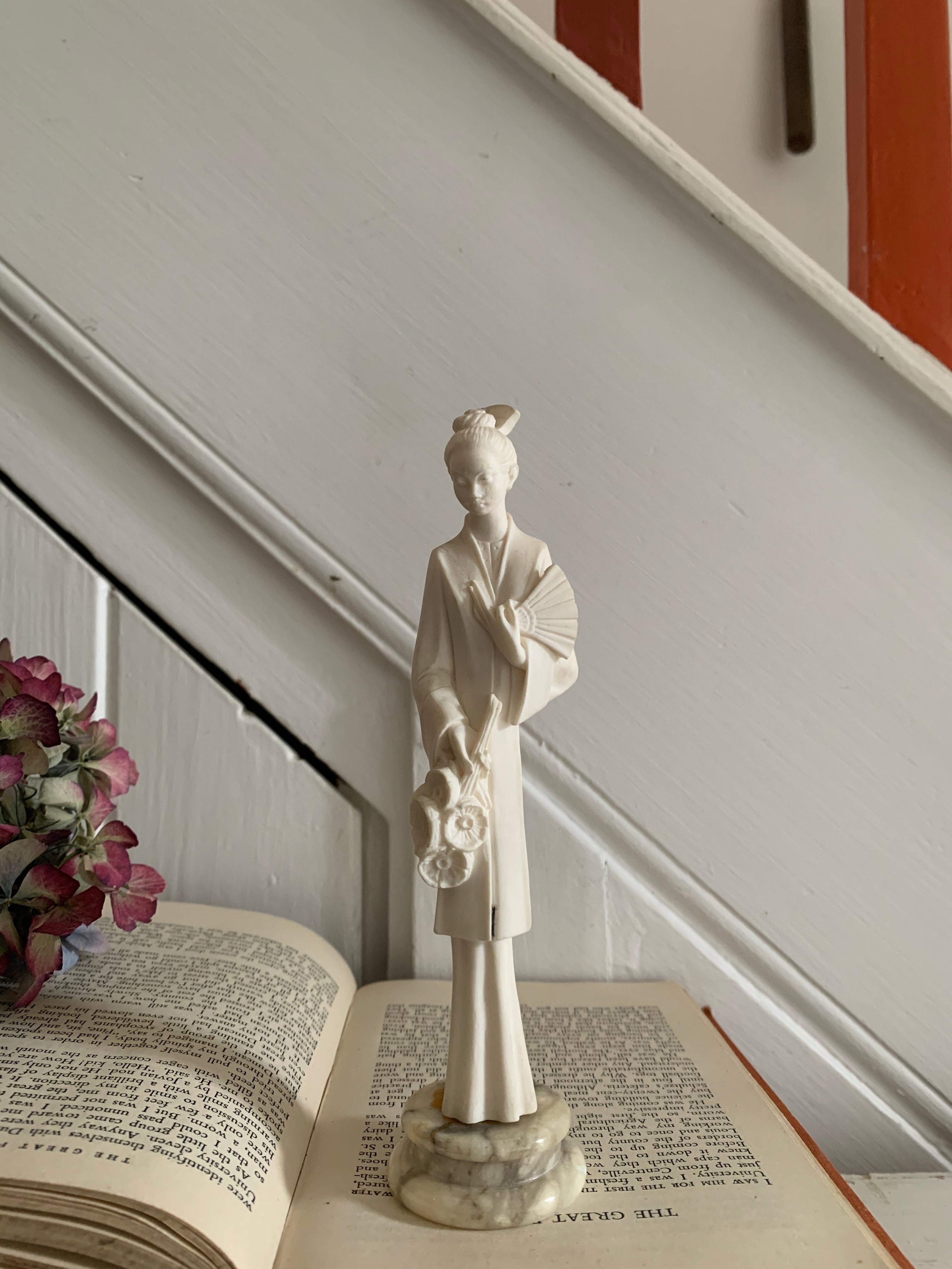 Small Porcelain Figurine of Chinese Lady with Fan