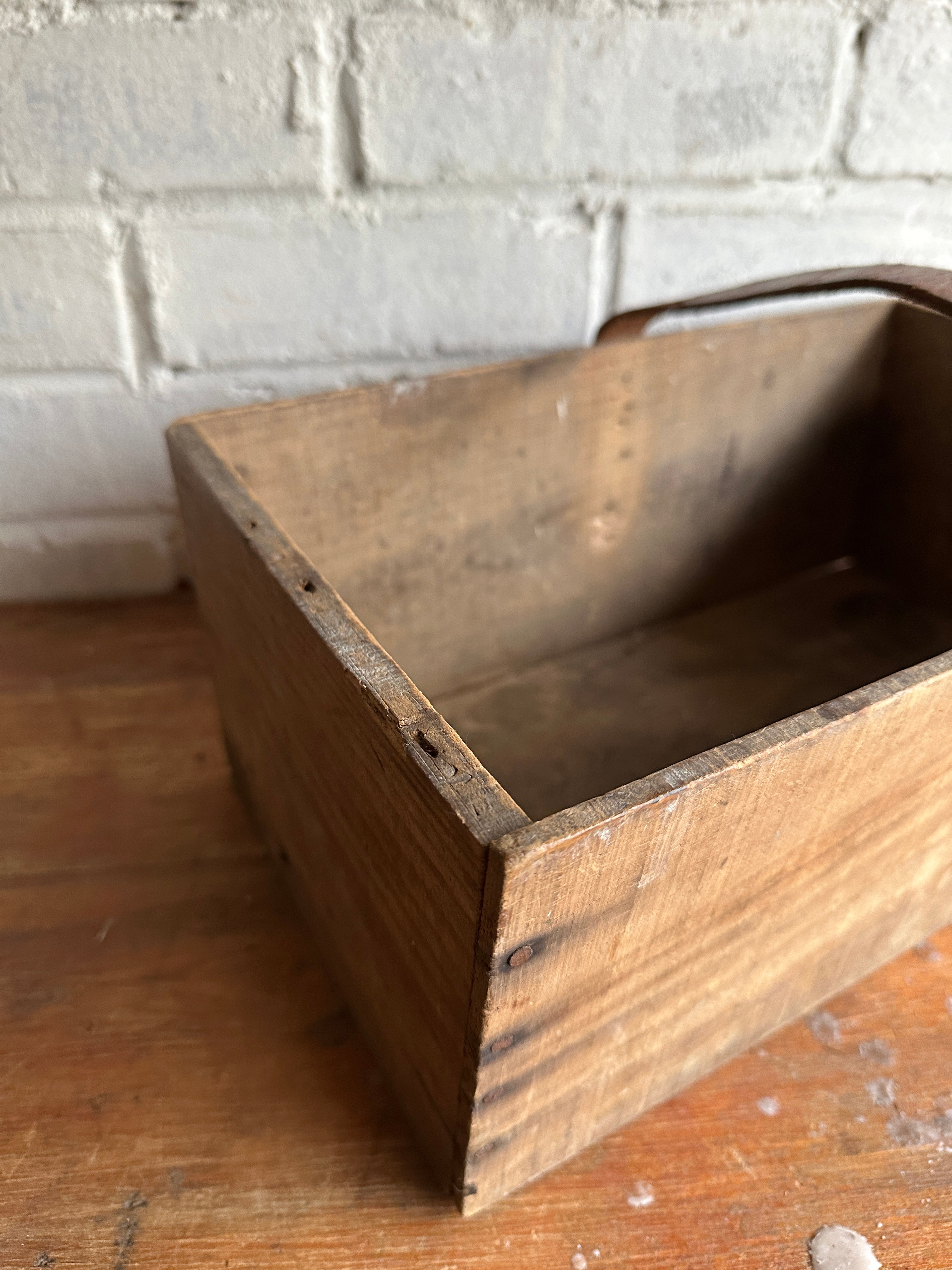Wooden Trug with Leather Handle