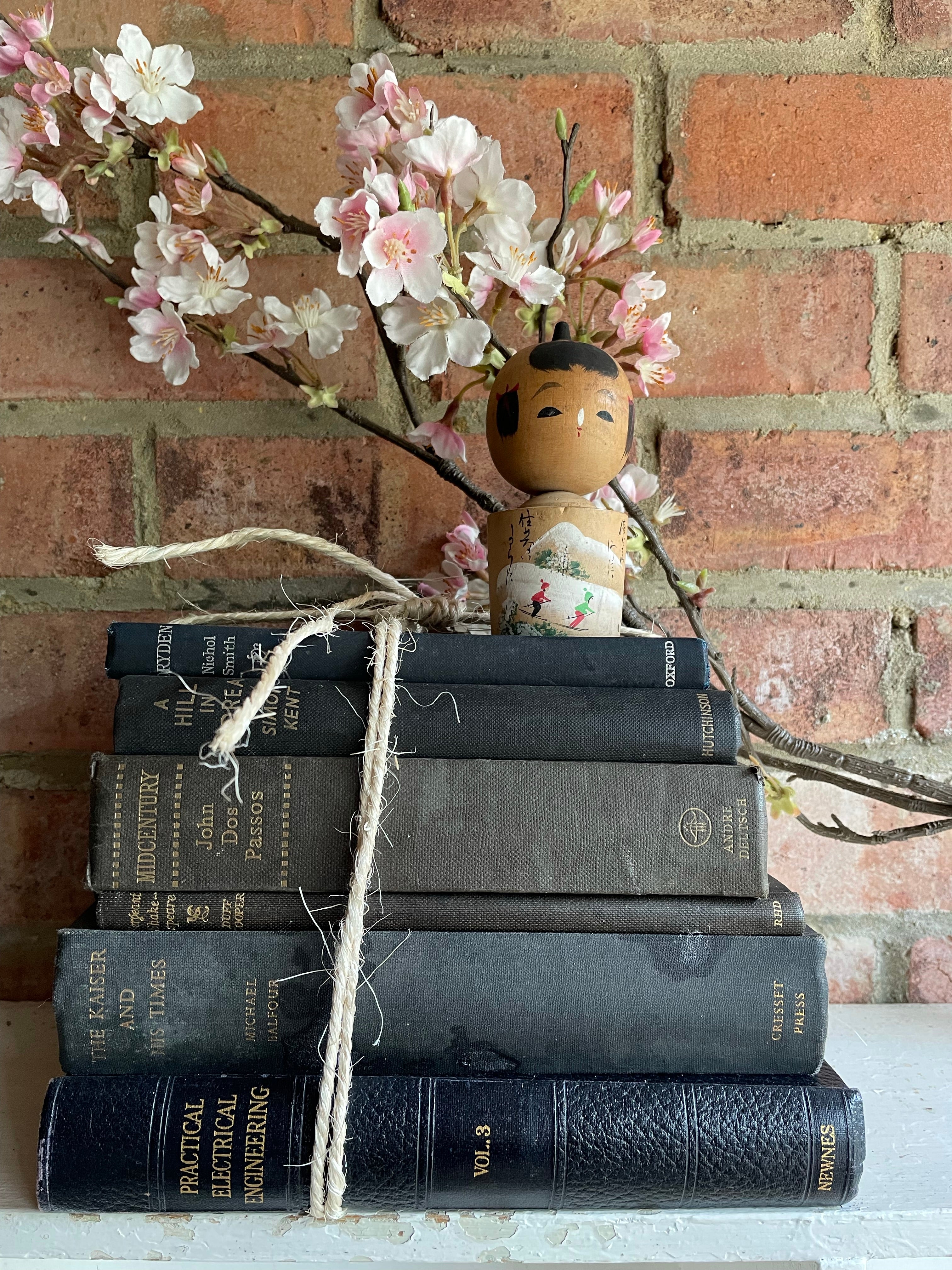 Extra Small Vintage Japanese Kokeshi Doll