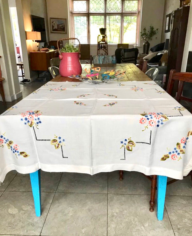Vintage 1940s Table Linen