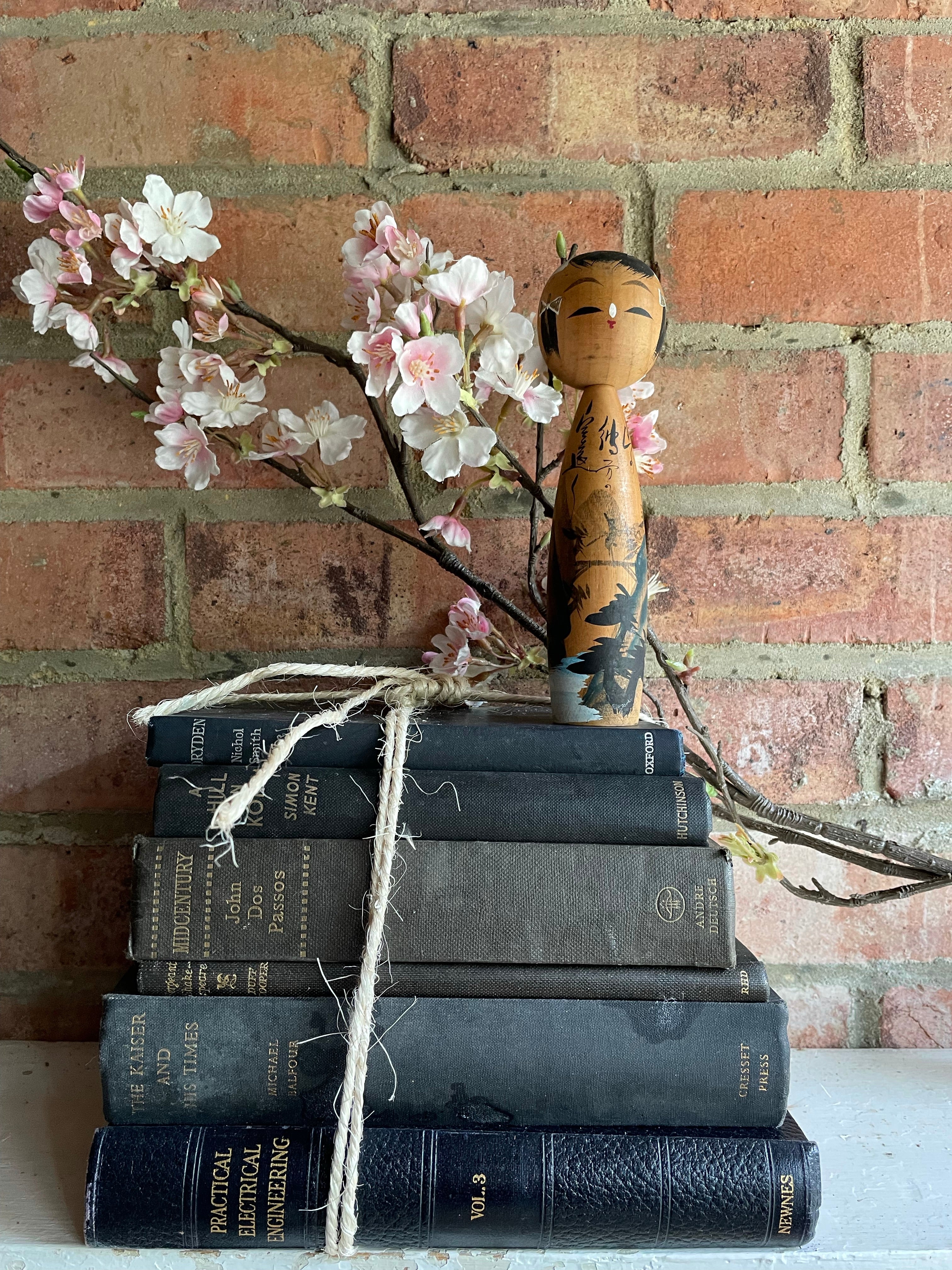 Small Vintage Japanese Kokeshi Doll