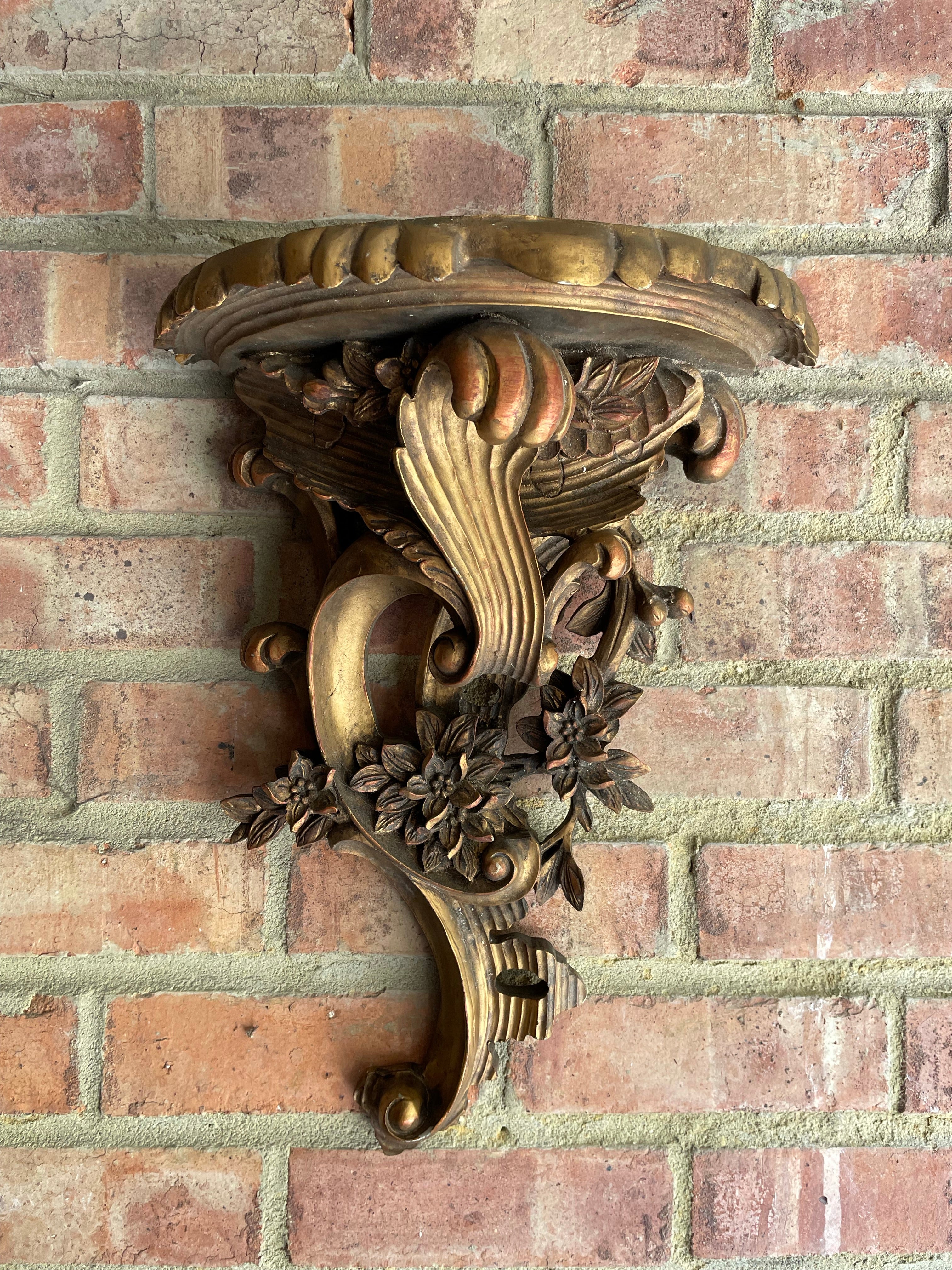 Decorative Gilt Sconce